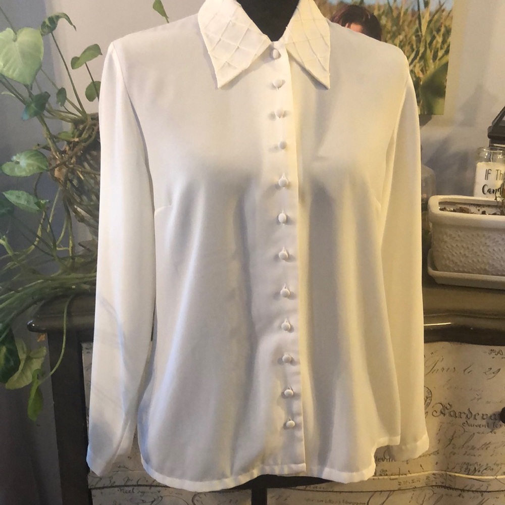 SUSAN BRISTOL LONG SLEEVE SEMI SHEER BUTTON DOWN BLOUSE IVORY SIZE 8P